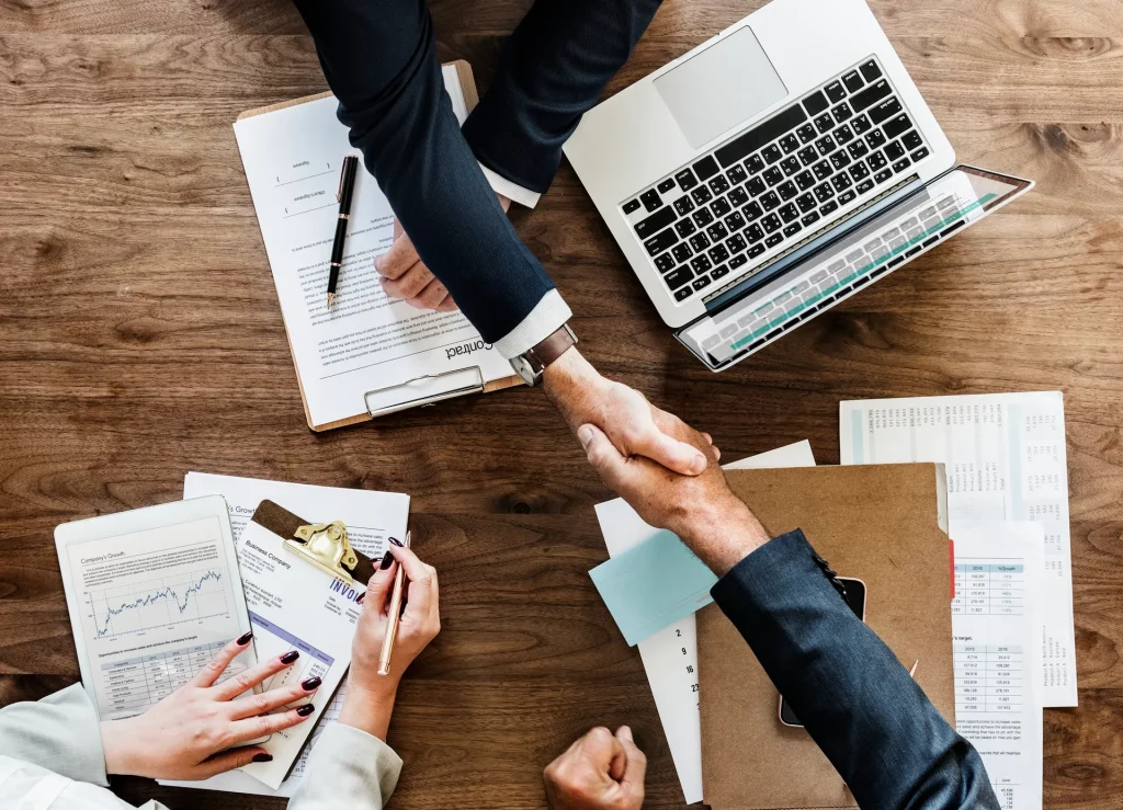 doanh nghiệp có nên thuê Copywriter
