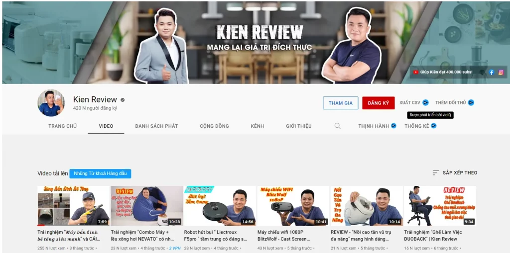 Tạo kênh Youtube và để link dưới các video để kiếm tiền