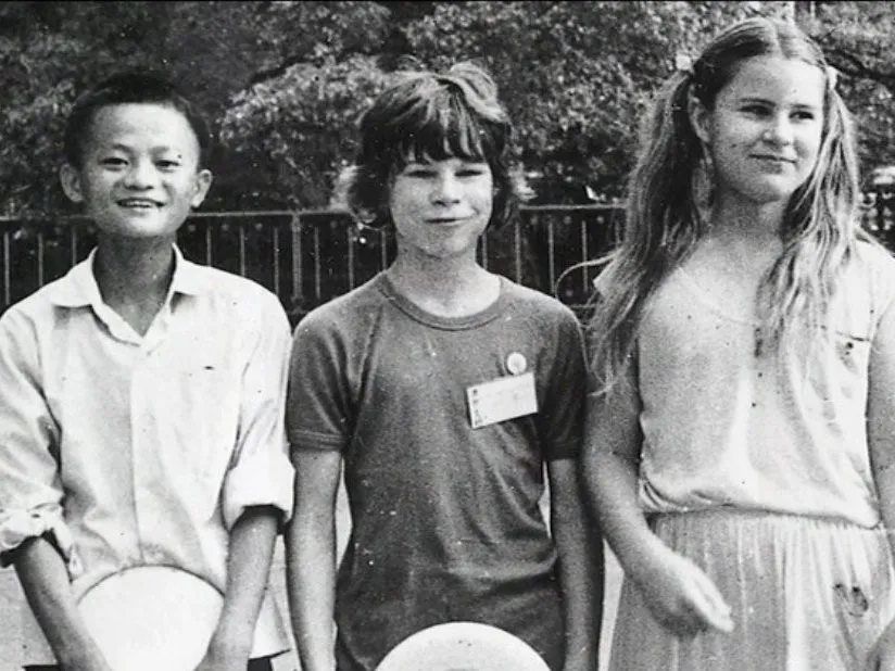 Jack Ma có niềm đam mê với tiếng Anh và luôn cố gắng học tập, giao tiếp cùng người nước ngoài.
