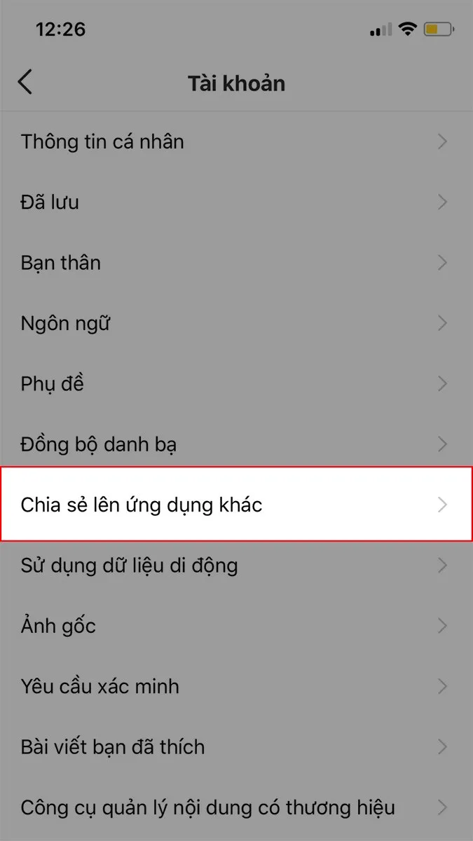 Chọn Chia sẻ lên ứng dụng khác Cách hủy liên kết tài khoản Facebook với Instagram