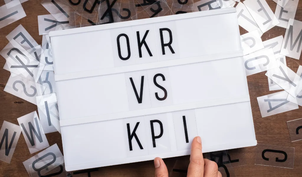 So sánh giữa OKR và KPI